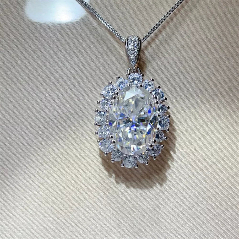 necklace in silver featuring moissanite stones and straight fit