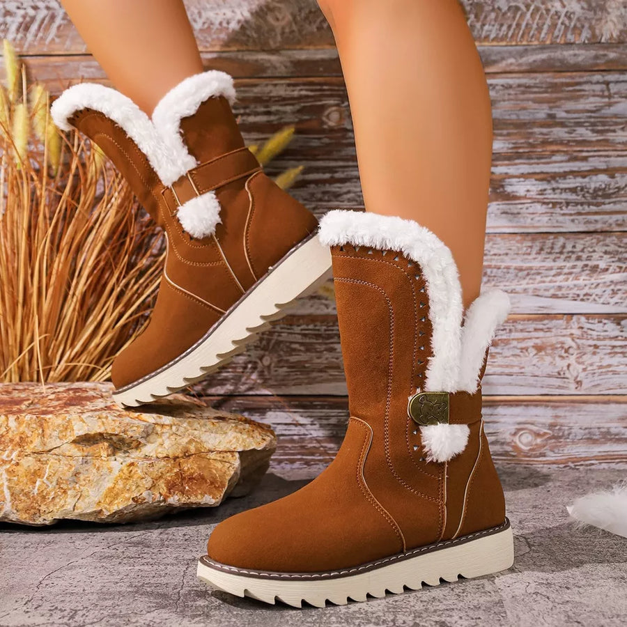 boots in Brown with round toe and mid-calf