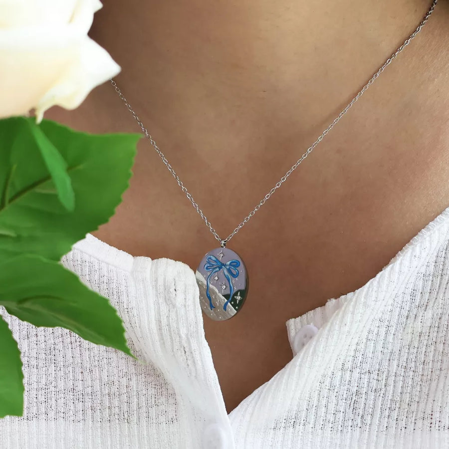 necklace in green