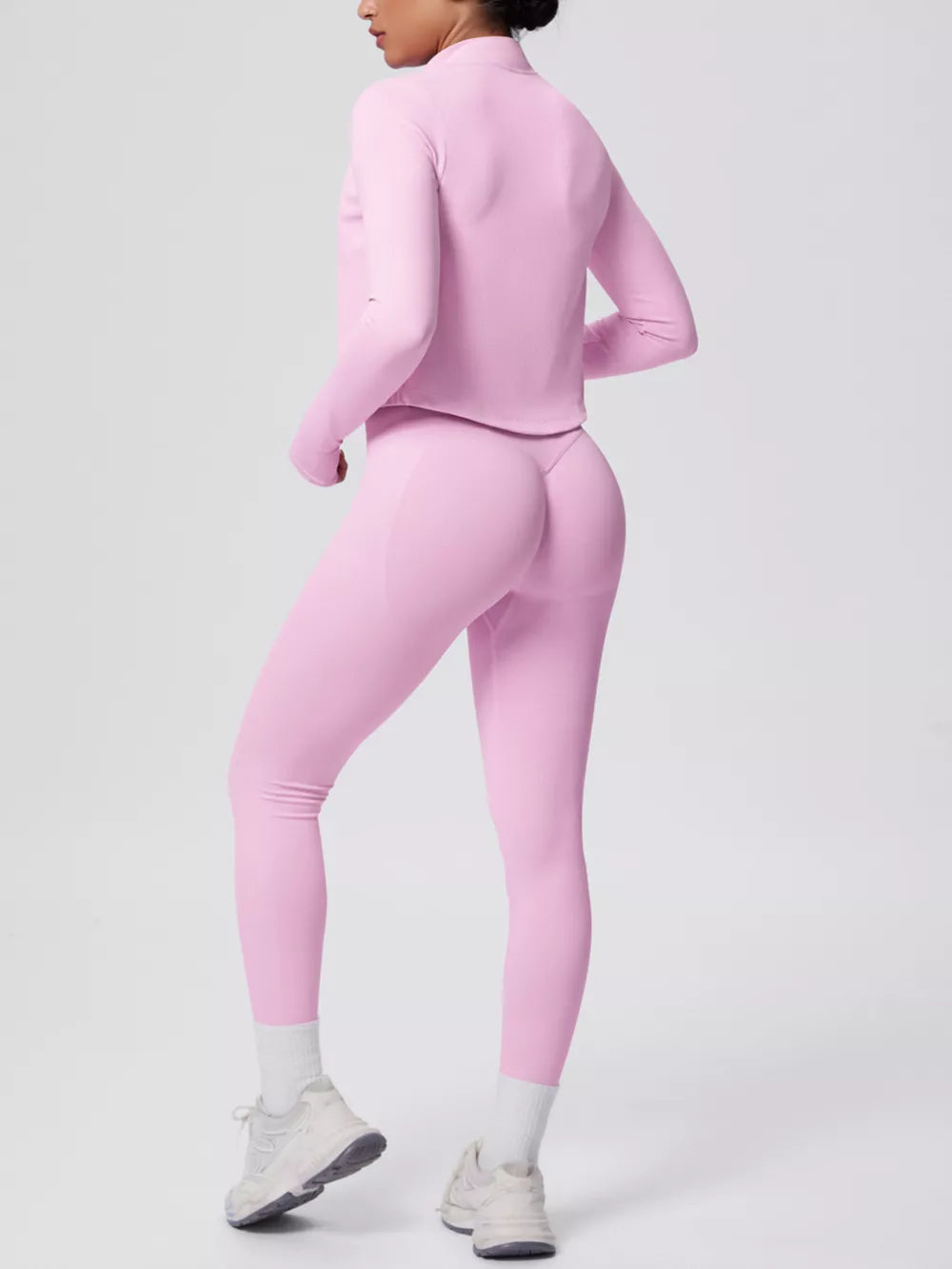 athleisure active set in Mauve with v-neck