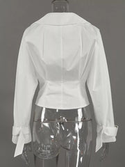 blazer in white with double-breasted and cropped