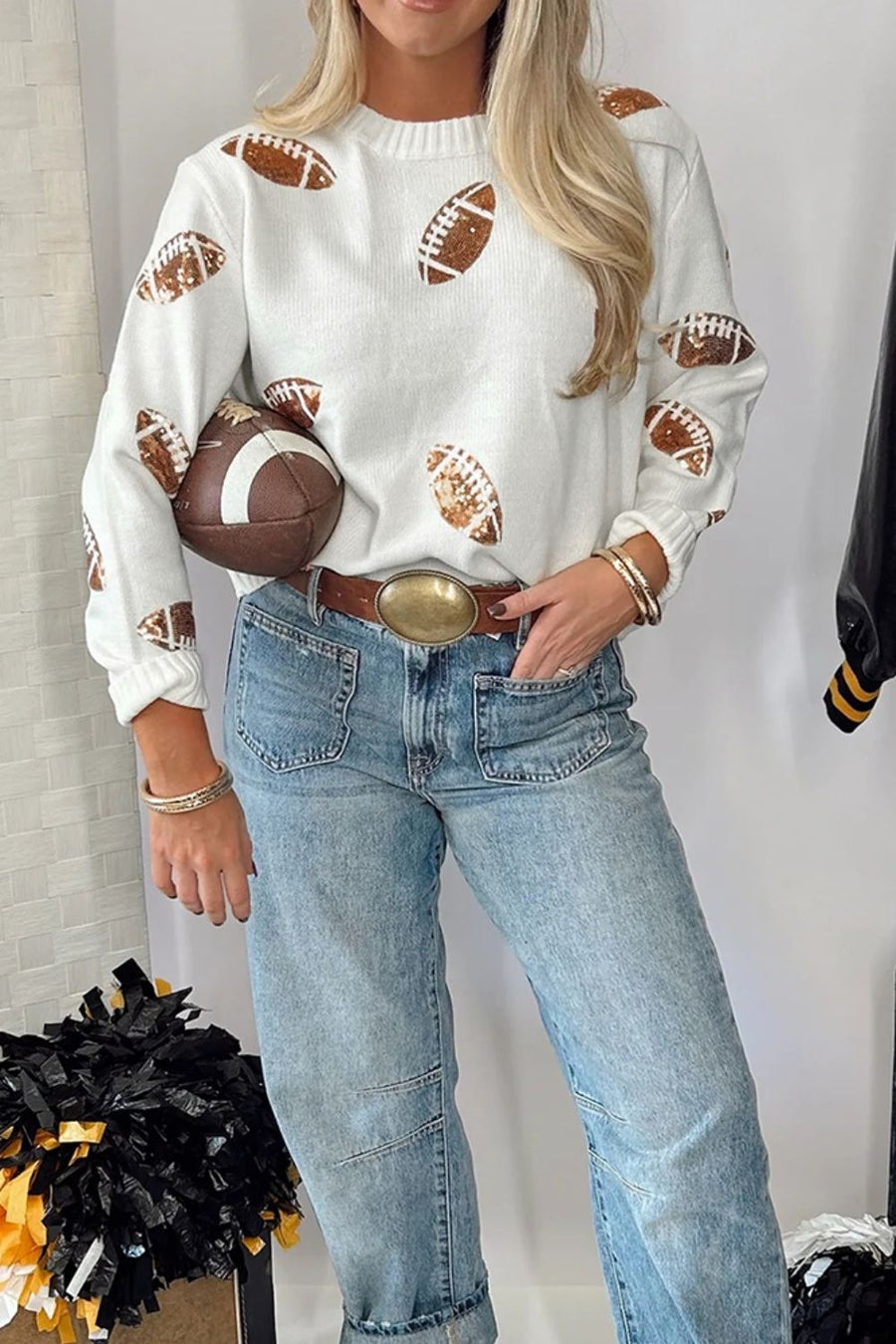 pullover sweater in White with novelty print and sequin