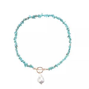 Turquoise necklace with choker and toggle