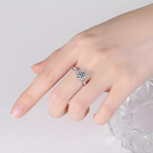 1 Carat Moissanite 925 Sterling Silver Ring in Silver