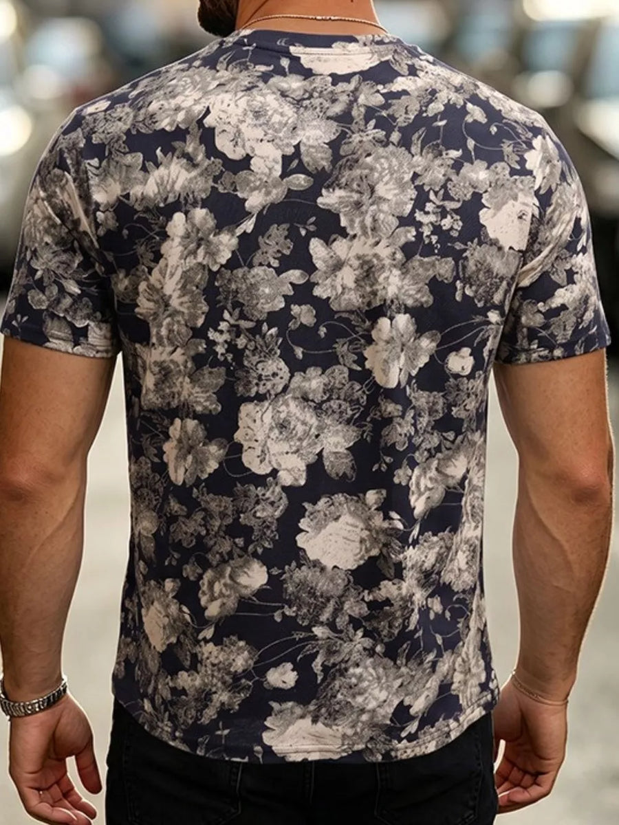 resort t-shirt in Sage with crew neck
