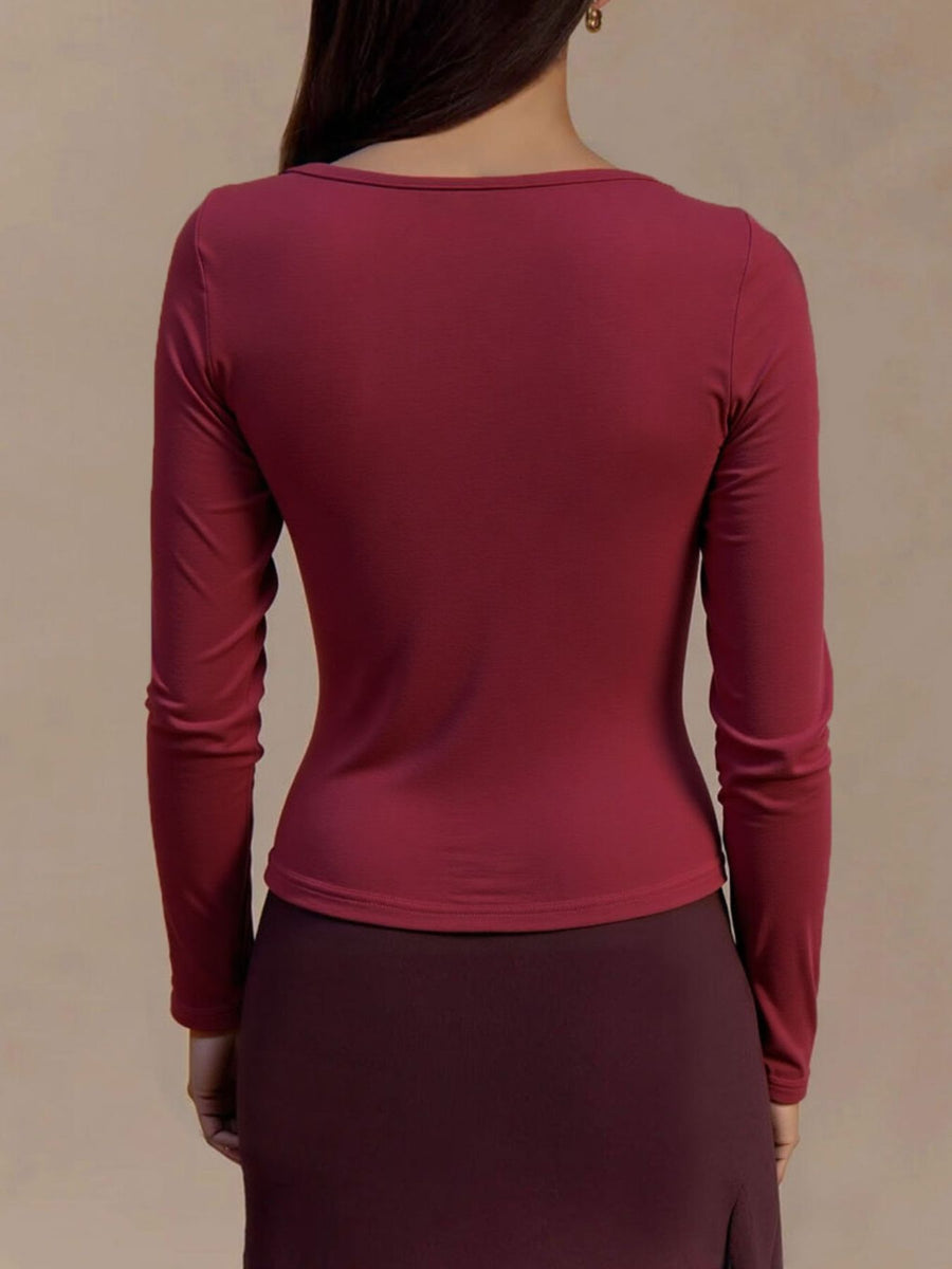 burgundy t-shirt with twisted and long sleeve