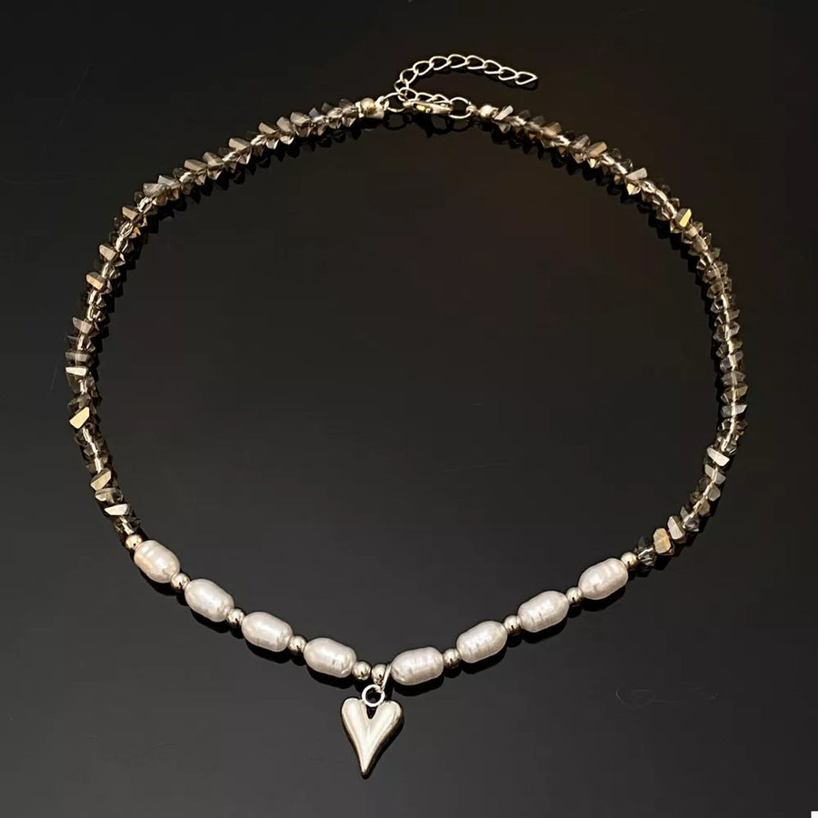 necklace in Style B with pendant and choker