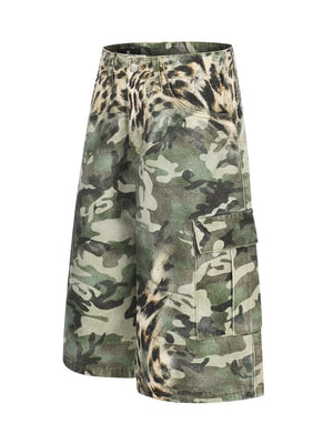 Maternity cargo capris with camouflage and leopard print, featuring cargo pockets.