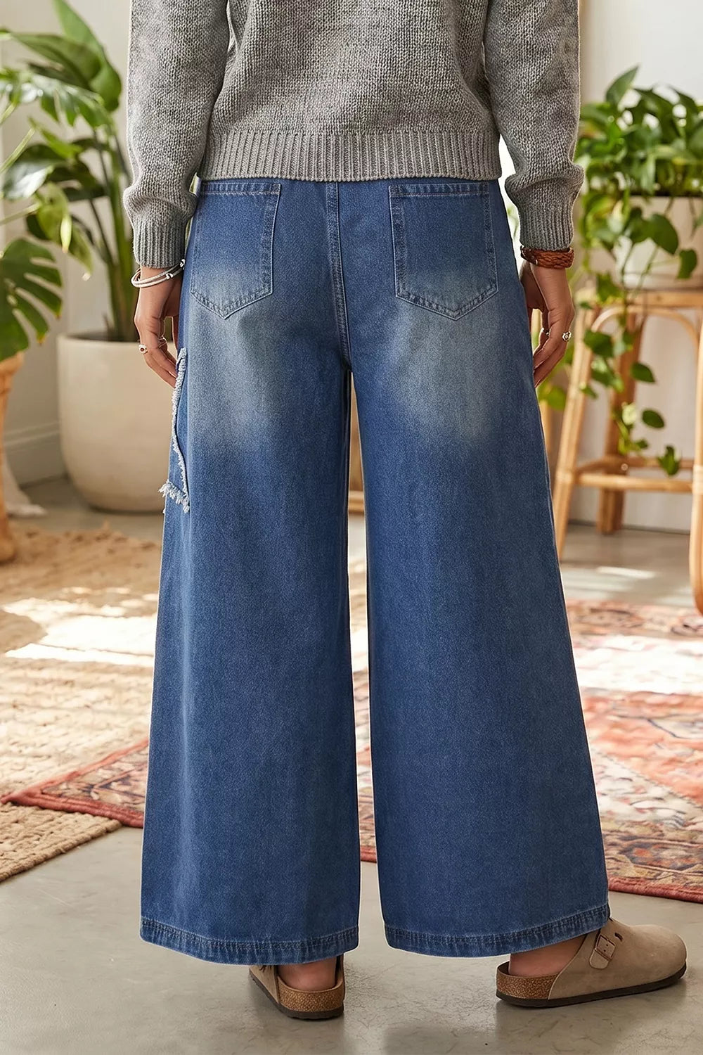 Star Decorated Wide Leg Jeans in Medium