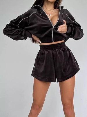 Pink tracksuit with pocketed and long sleeve