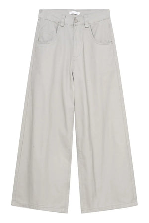 Gray wide-leg denim jeans with sculpted volume and a relaxed fit.