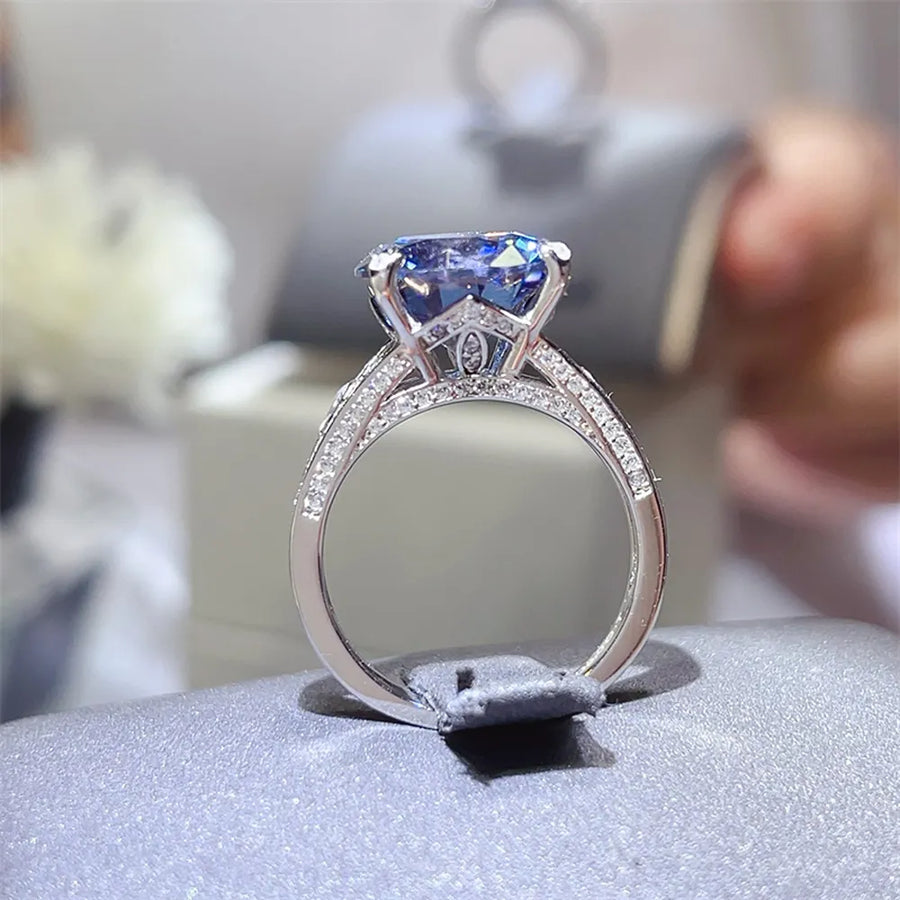 ring in silver with geometric and moissanite