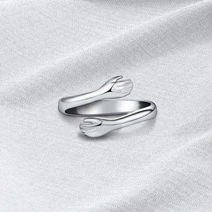 18K Rose Gold-Plated, 18K Gold-Plated, 925 sterling silver Care instructions: Av ring in Gold with bypass silhouette