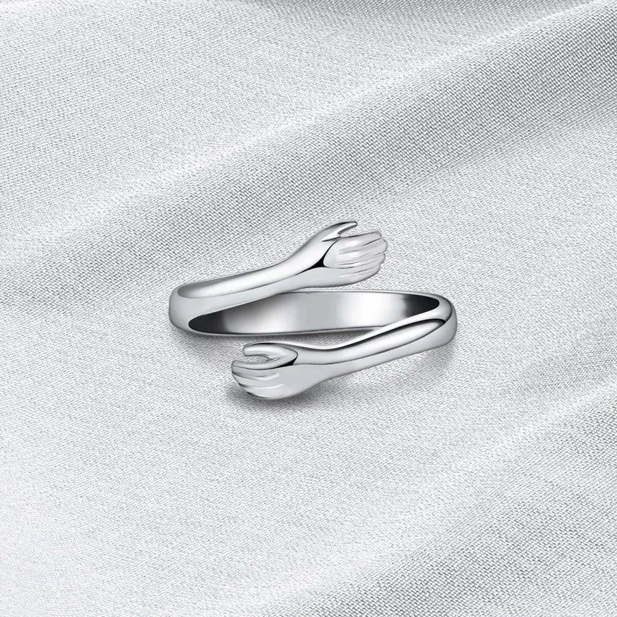 18K Rose Gold-Plated, 18K Gold-Plated, 925 sterling silver Care instructions: Av ring in Gold with bypass silhouette