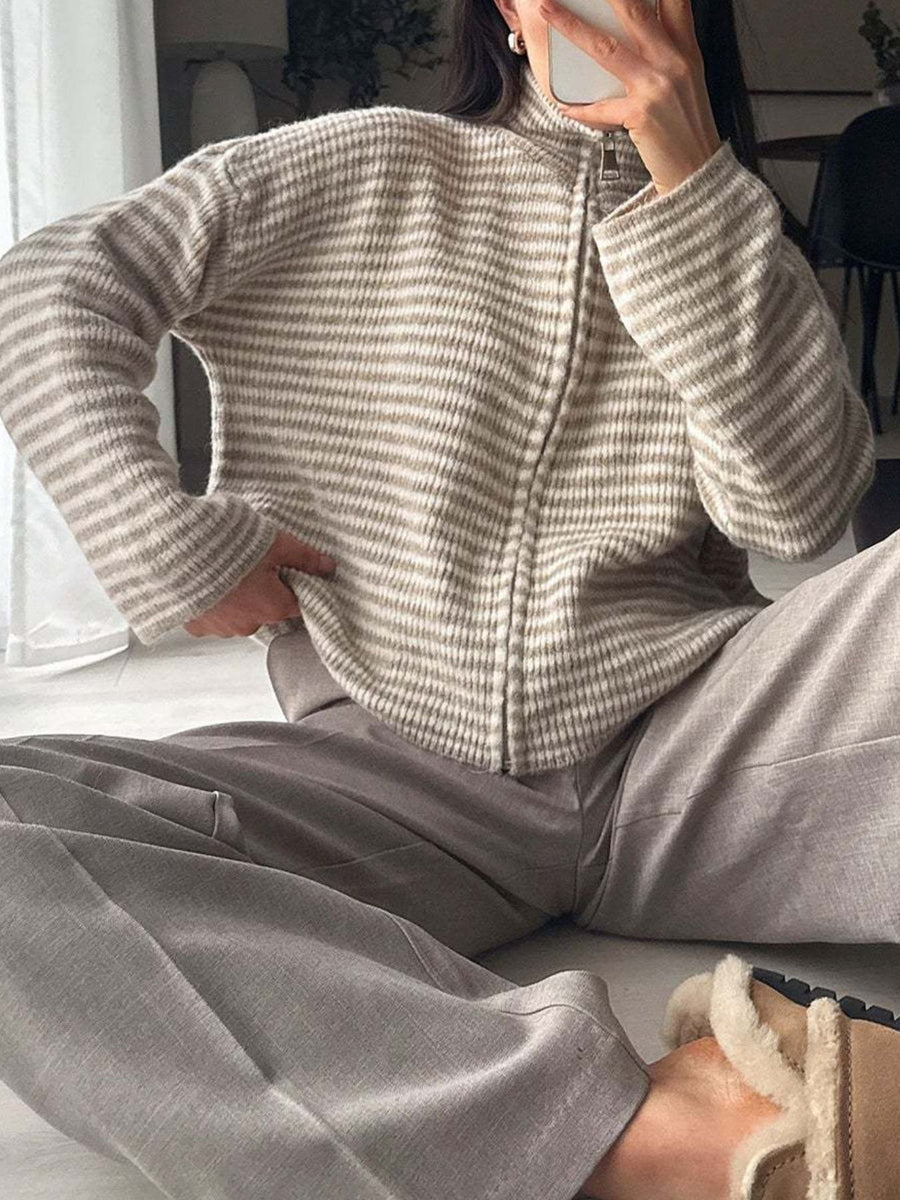 Dark Brown cardigan with waist-length and zip-front