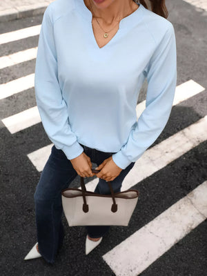 Black sweatshirt with hip-length and pullover