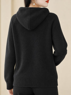 Made from polyester pullover sweater in White with regular silhouette