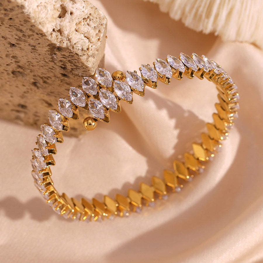 gold with jewelry set with zircon embellishment 10