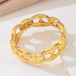 18k Gold-plated Chain Link Bracelet in gold with chain link
