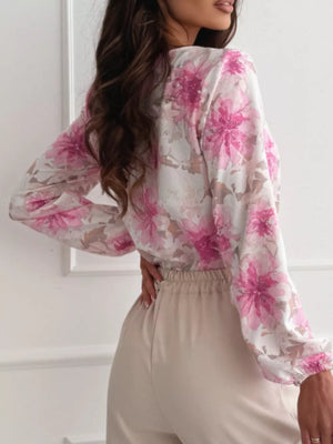 blouse in ivory with floral and balloon sleeves