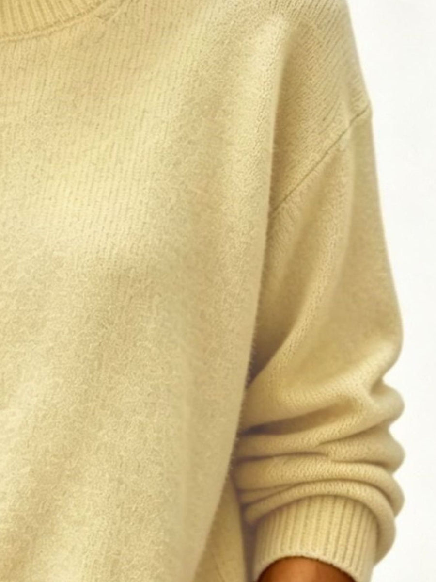 Yellow loose pullover sweater with round neck