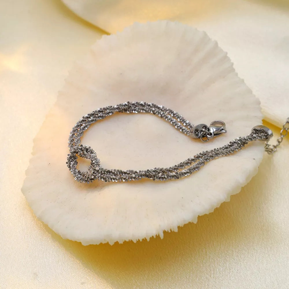 bracelet in silver with twisted and twisted chain
