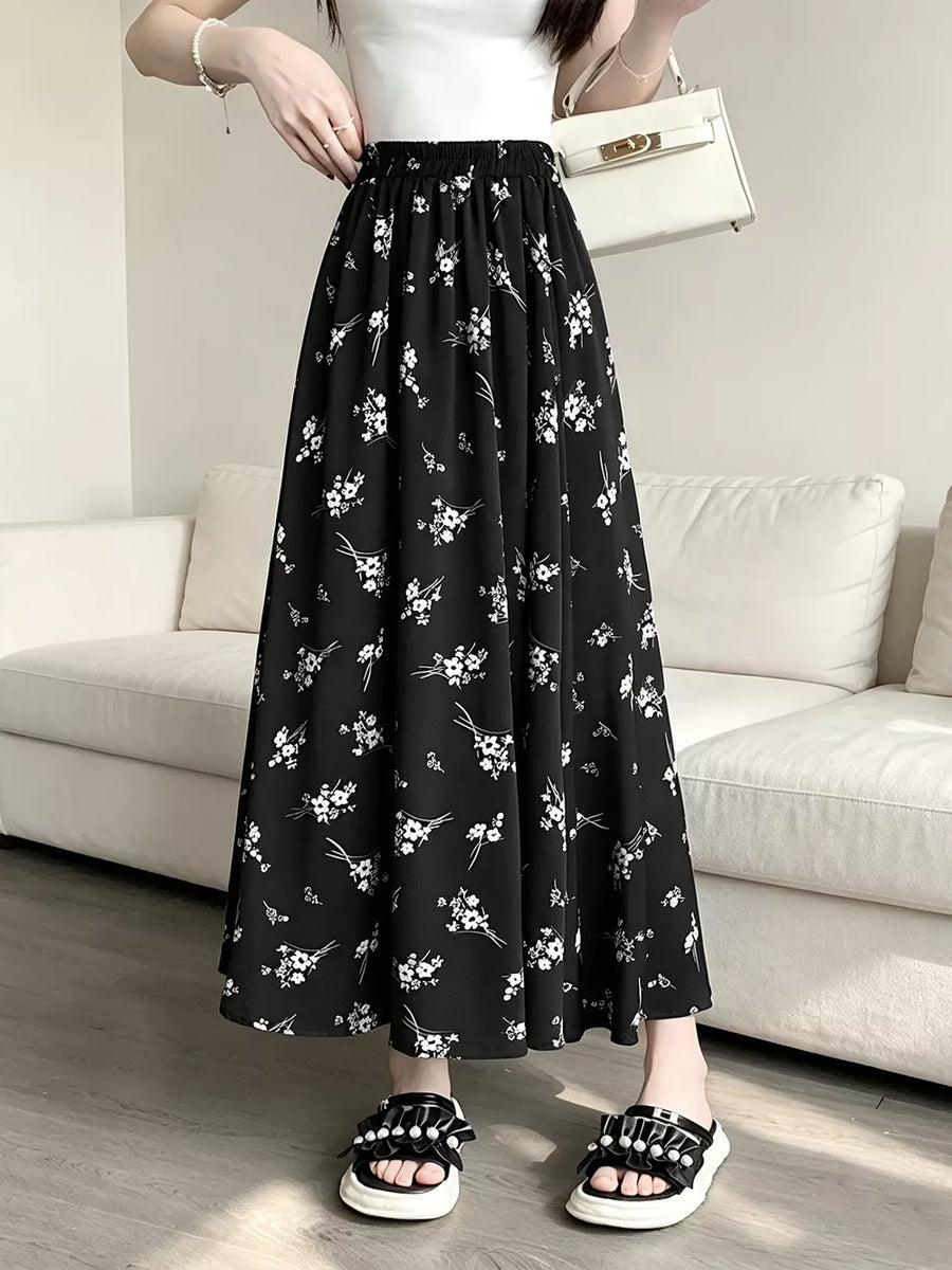 A-line skirt in cream with elastic waist and maxi