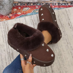 boots in dark brown with studded and ankle-length