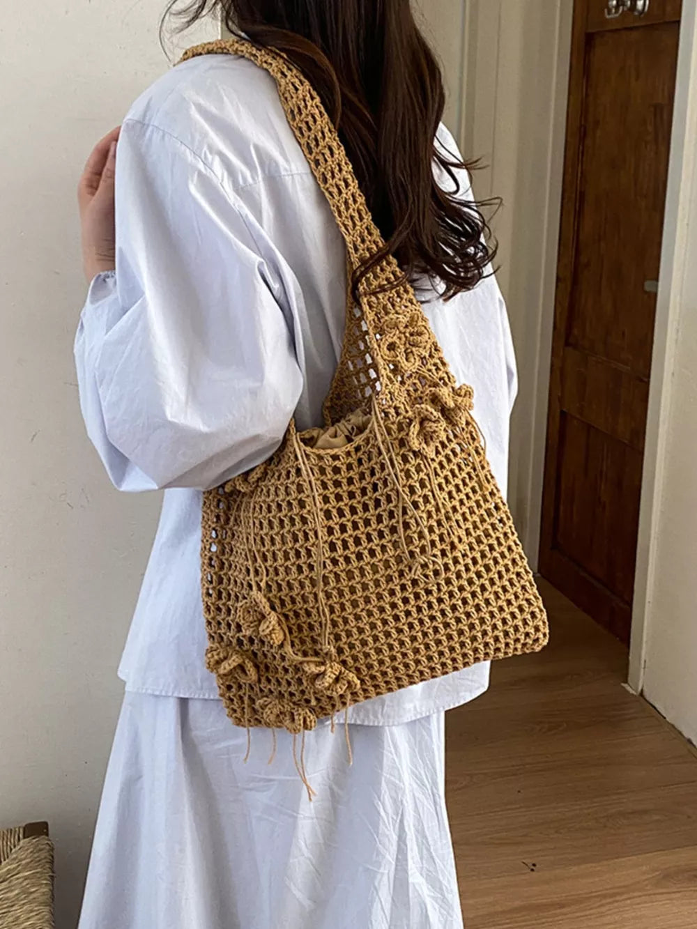 Khaki handbag with medium and drawstring