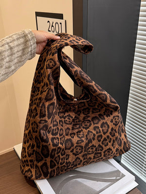Lightweight Hobo Shoulder Bag in Leopard with snap closure