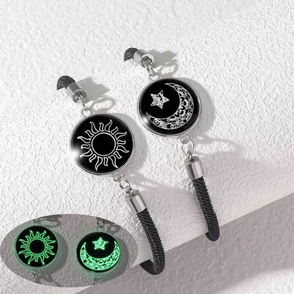 bracelet in black featuring glow-in-the-dark and fitted fit