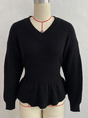 v-neck sweater in Gray