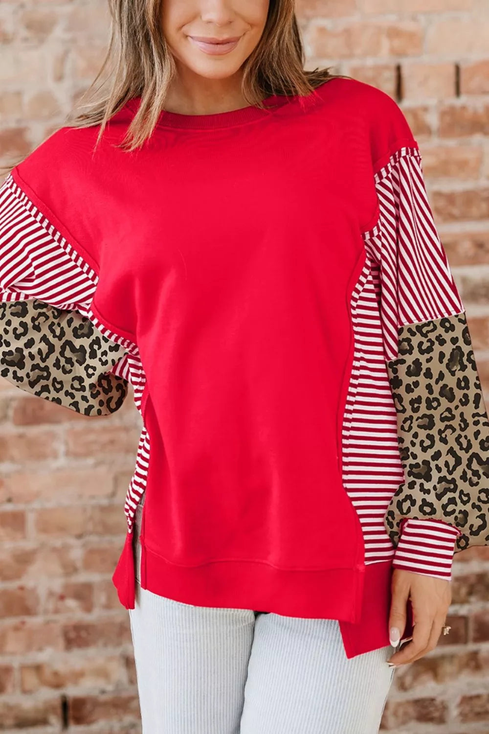 sweatshirt in red with patchwork and patchwork sleeves