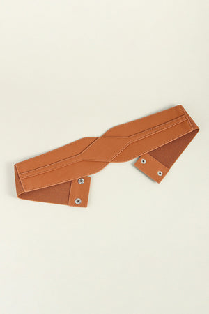 Caramel elastic belt with sculpted faux leather overlay and snap closure
