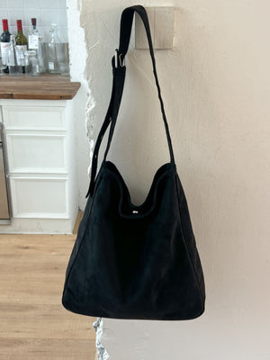 crossbody bag in Pumpkin with adjustable straps and large
