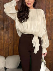romantic blouse in ivory with round neck
