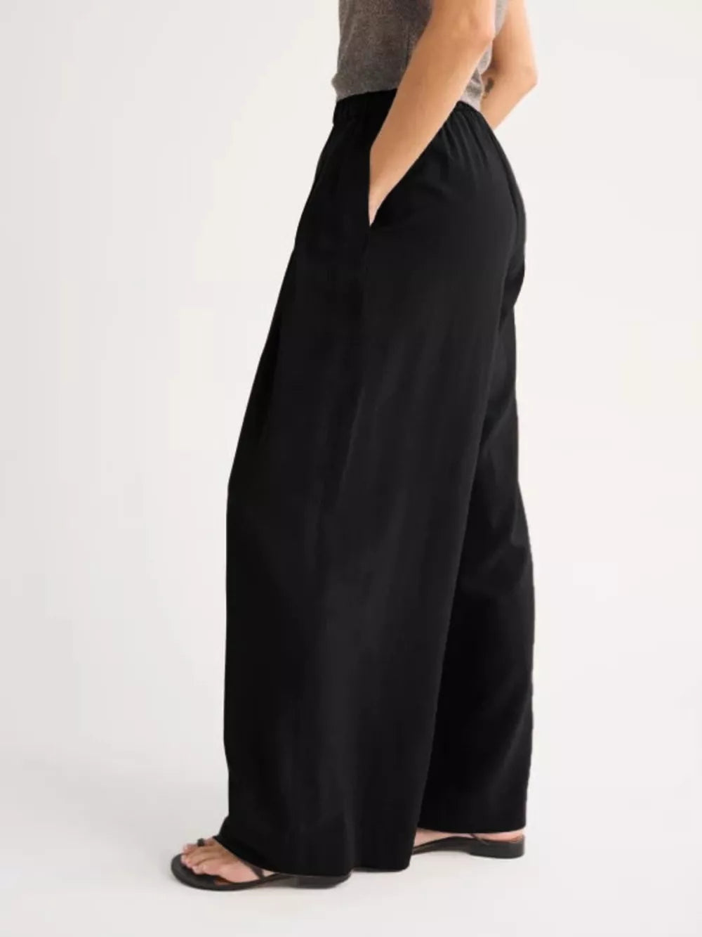 wide-leg pants in dark olive with pocketed and full-length