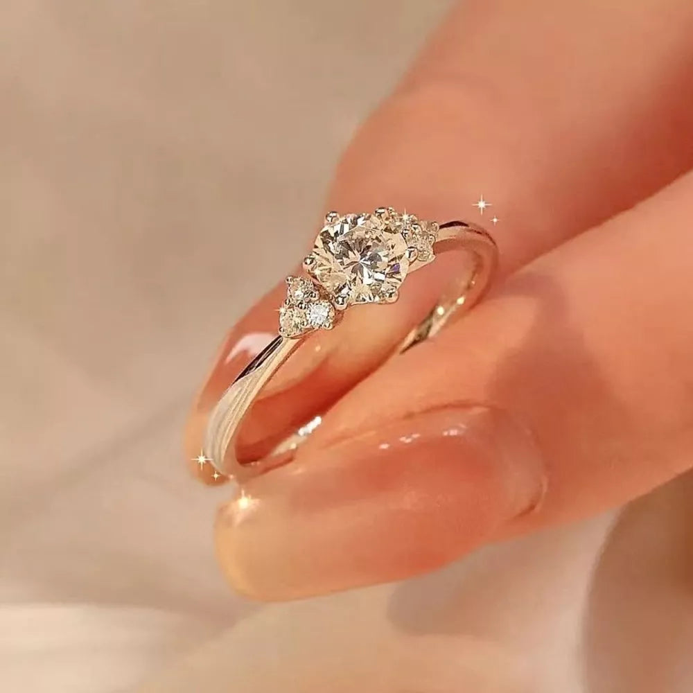 ring in silver featuring moissanite stones and fitted fit