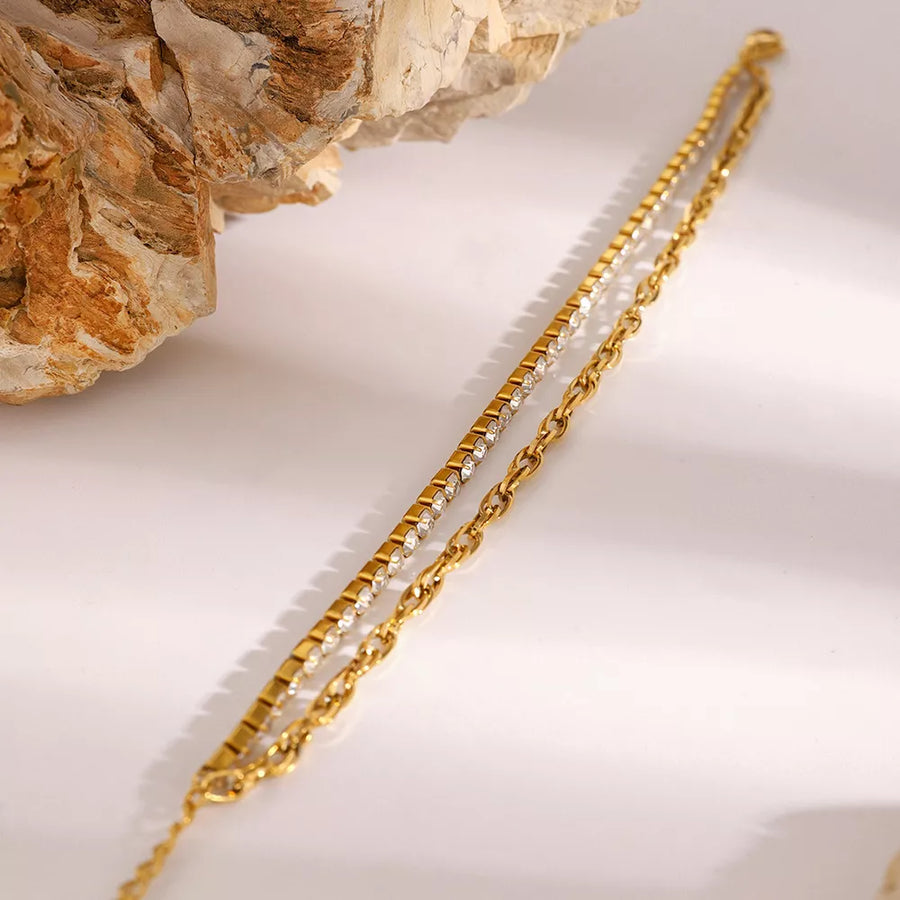 bracelet in clear with double layered and wrist-length