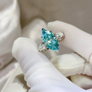 6 Carat 925 Sterling Silver Cocktail Ring in Turquoise with 6 carat