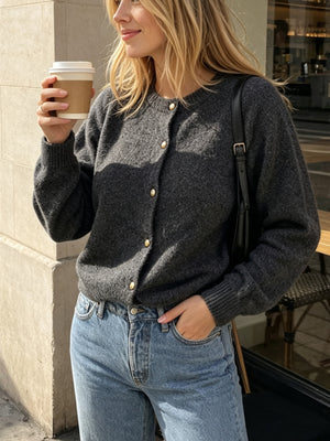 White regular cardigan with round neck