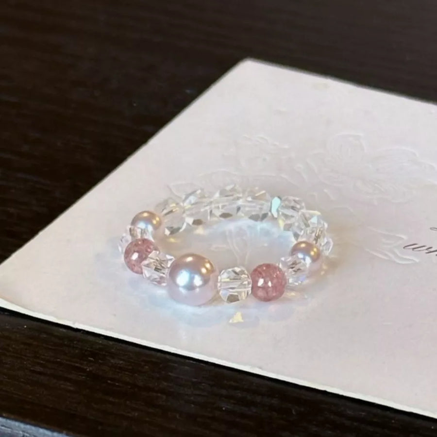 Pearl Crystal Bead Ring in off-white with beaded