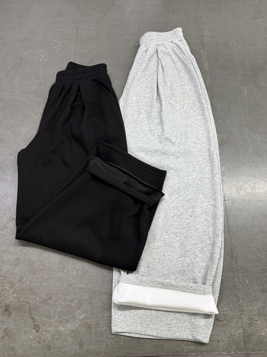 sweatpants in light gray with elastic waist and full-length