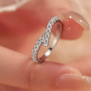 clear ring featuring adjustable and geometric