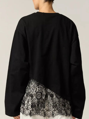 Black relaxed t-shirt with crew neck