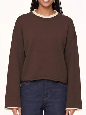 minimalist crewneck sweater in Green with crew neck
