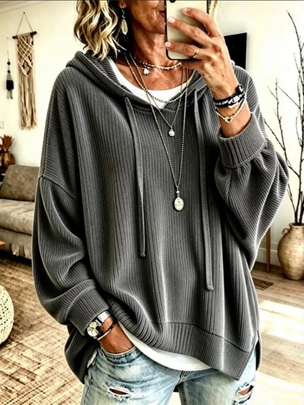 Burgundy pullover hoodie with pullover and ribbed