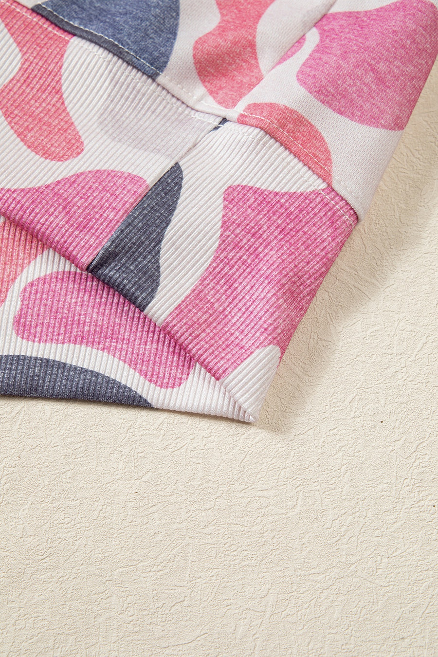 sweatshirt in Dusty Pink with stretchy and hip-length