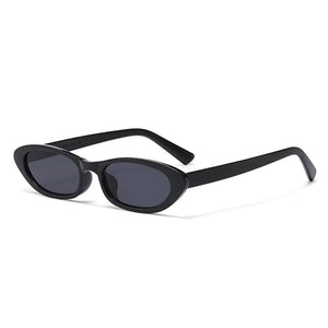 Vintage Oval Frame Sunglasses in black with UV400 protection