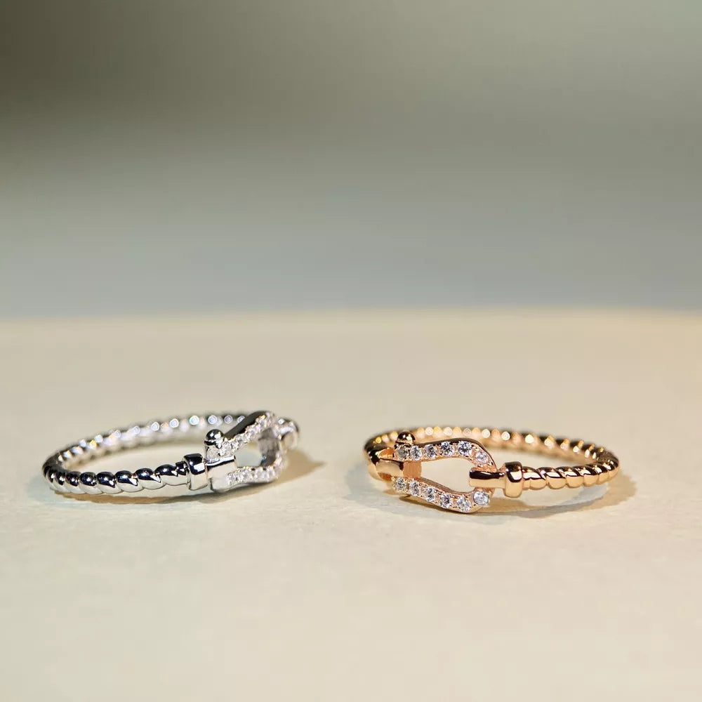 18K Gold-Plated, 925 sterling silver, Zircon Care instructions: Avoid wearing du ring in clear with fitted silhouette